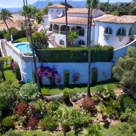 Palatial In Hacienda Chapas, Marbella