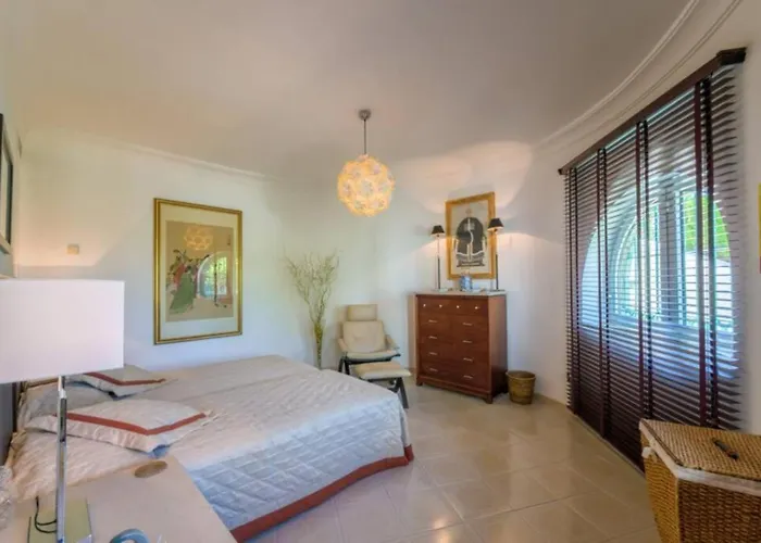 Vila Palatial In Hacienda Chapas, Marbella