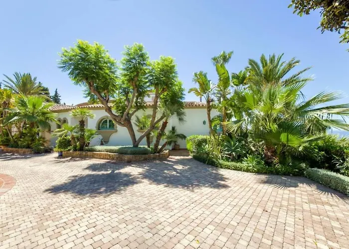 Vila Palatial In Hacienda Chapas, Marbella